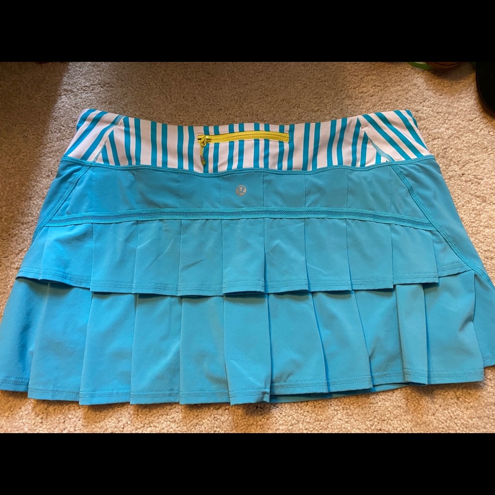 Lululemon pacesetter skirt, sz 10